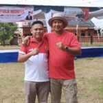 Ketua RT.08 Kelurahan Batu urip Lubuklinggau Sasra Depulen (Kanan), bersama Ketua Panitia Kegiatan Hut Ri Ke 81 di Rt.08 Zulkarmi ( Kiri )/Foto.kjg.