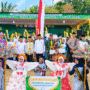 Foto bersama Forkopimcam, Kepala Desa, DGN dan lainnnya bersama para juara perlombaan dalam rangka Hari Santri Nasional 2026.